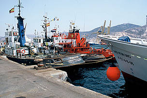 French fishing boats used for tuna farms in the port of Cartagena, Spain. / ©: WWF-Canon / Jorge Sierra / ©: WWF-Canon / Jorge Sierra