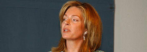 Queen Noor giving a speech / ©: Studio Casagrande rel=