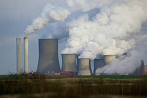 Niederaußem in Germany is the 3rd worst performing power station in Europe based on WWF's Dirty 30 ... / ©: Richard Brand / Flickr.com Niederaußem in Germany is the 3rd worst performing power station in Europe based on WWF's Dirty 30 ... / ©: Richard Brand / Flickr.com