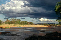 Samburu river, Samburu National Park, Kenya. / ©: WWF-Canon / Mauri RAUTKARI Samburu river, Samburu National Park, Kenya. / ©: WWF-Canon / Mauri RAUTKARI