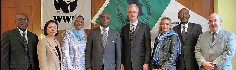 AfDB President, Donald Kaberuka, and WWF Director General, Jim Leape sign a Memorandum of ... / ©: Tehani Pestalozzi / ©: Tehani Pestalozzi