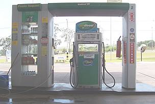 In April 2007, WWF participated in a biofuel car rally through Central America. Click on the ... / ©: WWF/Laszlo Mathe / ©: WWF/Laszlo Mathe
