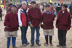 Talking with the winner of the wrestling competition at the Nomad Festival / ©: WWF / Kimberlee Adolph / ©: WWF / Kimberlee Adolph