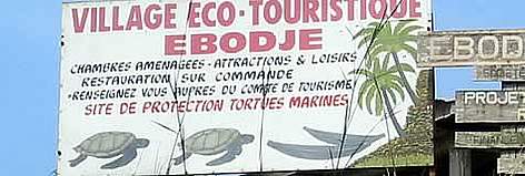 Small-scale ecotourism in Ebodje, Buffer zone of Campo-Maan National Park, Cameroon 2004 / ©: WWF-Canon / Olivier van Bogaert Small-scale ecotourism in Ebodje, Buffer zone of Campo-Maan National Park, Cameroon 2004 rel=