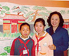 Math teacher Liu Furong (right) with students Guo Qian and Xiao Xiao.