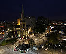 La Catedral de Christchurch (Nueva Zelanda), minutos antes de La Hora del Planeta 2008.   