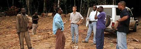 WWF survey team. Minkébé, Gabon / ©: WWF-Canon / Michel GUNTHER rel=