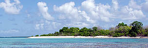 A group of 33 coral atolls straddling the equator in the Pacific Ocean, the Kiribati islands rise ... / ©: WWF-Canon / Cat HOLLOWAY A group of 33 coral atolls straddling the equator in the Pacific Ocean, the Kiribati islands rise ... / ©: WWF-Canon / Cat HOLLOWAY