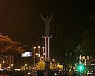 El monumento del Cristo Redentor en Santa Cruz a oscuras durante La Hora del Planeta.
