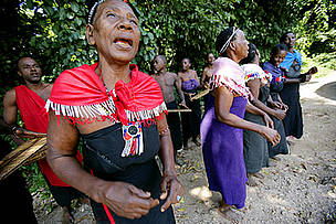 Members of the Digo people sing a traditional song as part of the Kaya Kinondo ecotourism project. ... / ©: Brent Stirton / Getty Images / ©: Brent Stirton / Getty Images
