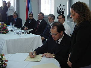Pacto Social en la ciudad de Guirá / &copy;: WWF Paraguay