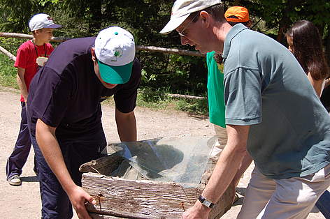 British ambassador Steve Williams takes part in WWF's National Day of the Nature Parks, Vitosha, ... / &copy;: WWF/Konstantin Ivanov