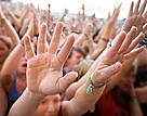 Crowd scene / &copy;: iStockphoto / Alex Nikada