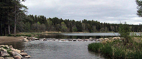 The source of the Mississippi River on the edge of Lake Itasca in Itasca State Park, Minnesota, US. ... / ©: Christine Karim The source of the Mississippi River on the edge of Lake Itasca in Itasca State Park, Minnesota, US. rel=