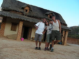 Avec Alice et Nicolas à Namoly / ©: WWF / Bertrand Calame / ©: WWF / Bertrand Calame