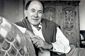 Charles de Haes , Director General, WWF International. 1975-1993 / ©: WWF-Canon / WWF Intl. Portrait / ©: WWF-Canon / WWF Intl.