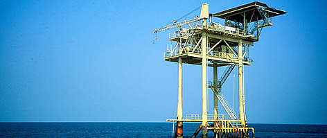 Oil rig, Gulf of Mexico, Texas, US. / ©: WWF-Canon / Michael SUTTON Oil rig, Gulf of Mexico, Texas, US. rel=