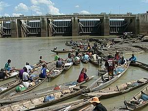 Boats at Pak Mun Dam in Thailand.