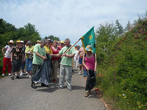Hikers from North-East Bulgaria participate in WWF's National Day of the Nature Parks / &copy;: TD Dobrotitsa archive