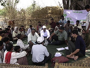 Villagers, WWF staff, and local NGO discussing field activities. Most tribal communities in the ... / ©: Tshewang R. Wangchuck / WWF-Canon / ©: Tshewang R. Wangchuck / WWF-Canon