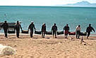 Seri fishermen bringing their catch ashore. / ©: WWF-Canon Seri fishermen bringing their catch ashore. / ©: WWF-Canon