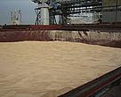 Environment-friendly soy arrives in the port of Amsterdam