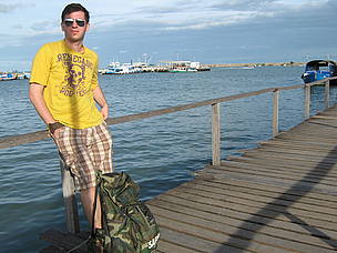 Waiting for the ferry in Koh Samet / ©: WWF / Dorian Ilie / ©: WWF / Dorian Ilie