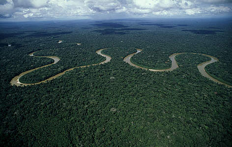 Rio Pinquen, Parque Nacional Manu, Perú / ©: André Bästschi / WWF Canon rel=