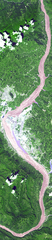  / &copy;: NASA Earth Observatory